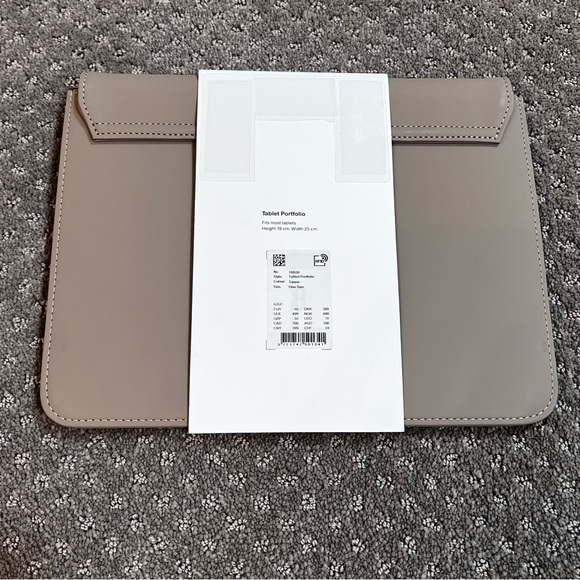 RAINS Tablet Portfolio - Picture 2 of 3